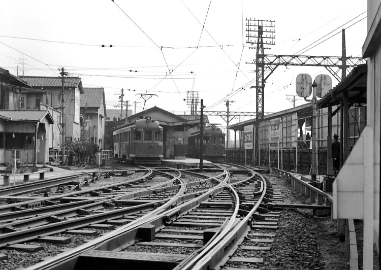 住吉公園構内