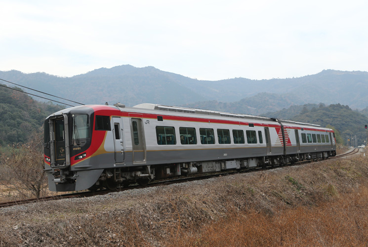 ＪＲ四国　２６００系（高徳線）阿波大宮～板野