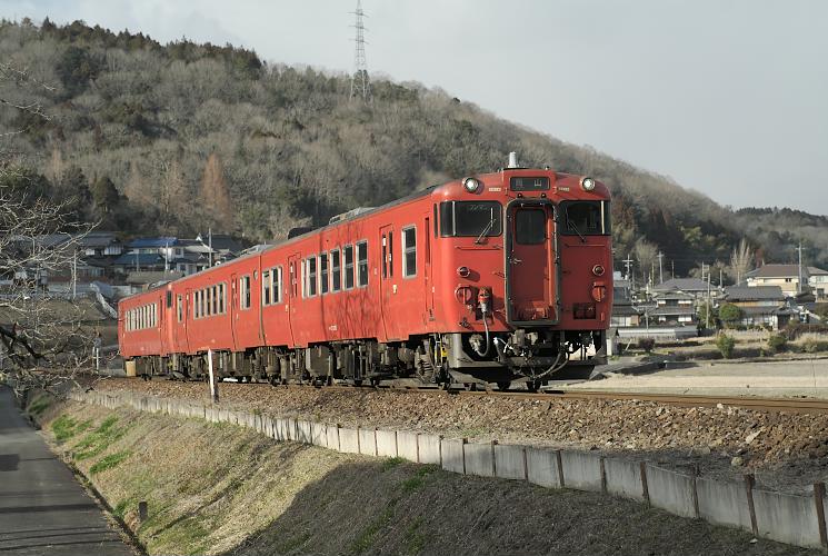 ９５７列車（建部～金川）箕地峠