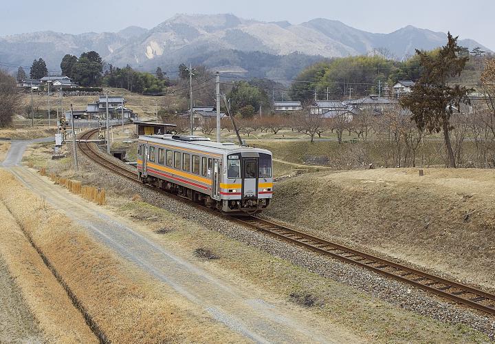 因美線６８２Ｄ列車（高野～美作滝尾）