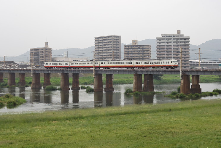 １１７系電車（旭川橋りょう）