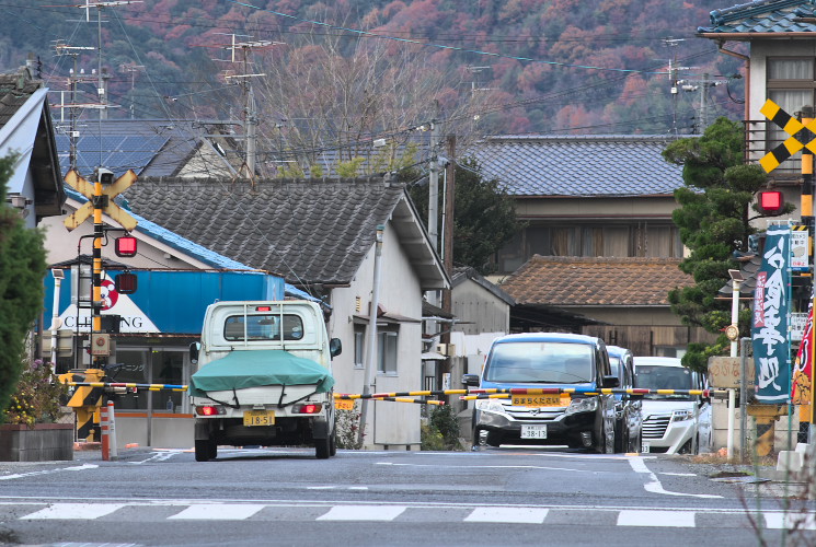 稲荷参道踏切（吉備線）