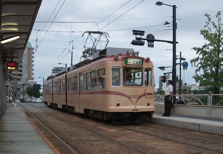 広電３００２号（比治山橋） 