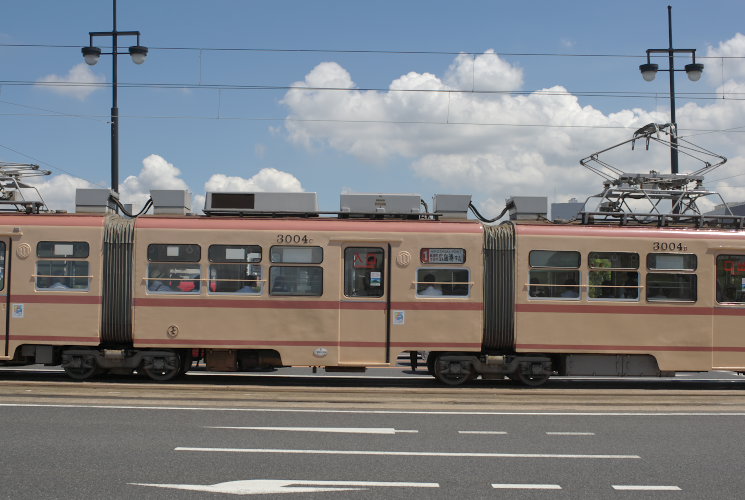 広島電鉄３００４号（御幸橋橋梁上）