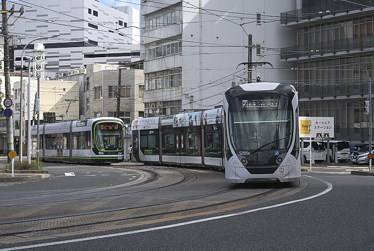 広島電鉄５２０５号（猿猴橋町～的場町）荒神三叉路