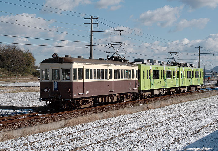 琴電３２５号（井戸～白山）