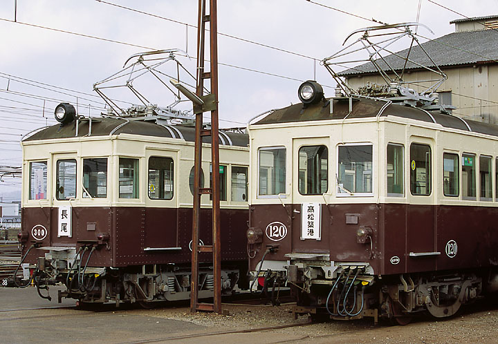 琴電１２０号（仏生山）