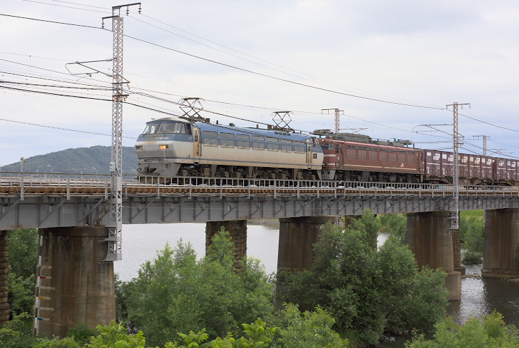 ＥＦ６６　１２０，ＥＦ８１　７１６（西川原～岡山）旭川橋梁