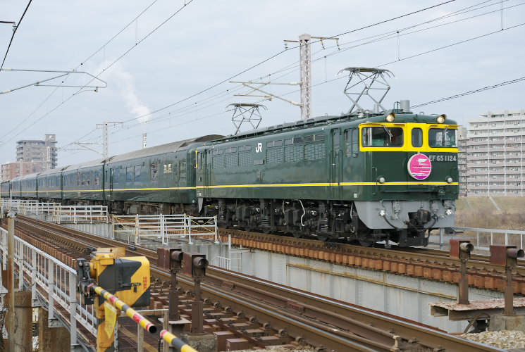 特別なトワイライトエクスプレス（岡山～西川原）ＥＦ６５　１１２４