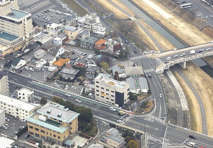 西大寺鉄道後楽園～森下線路跡（新鶴見橋付近上空）