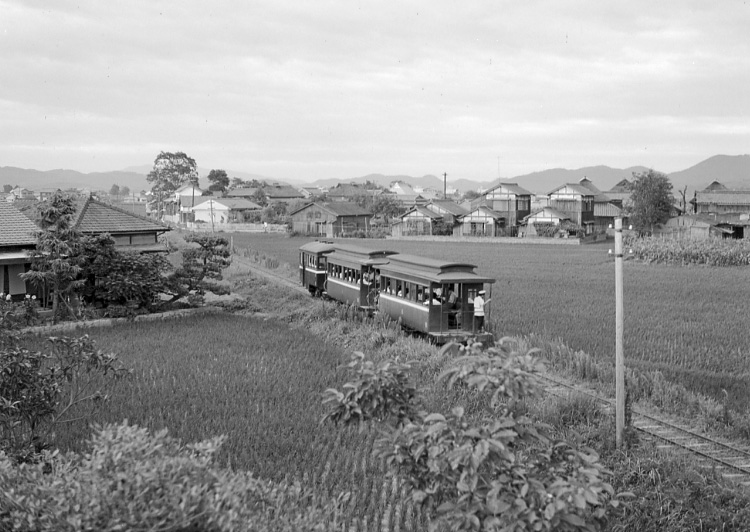 原尾島にて（西大寺鉄道）