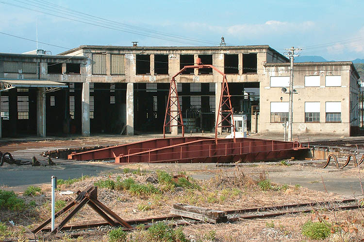 鉄道施設