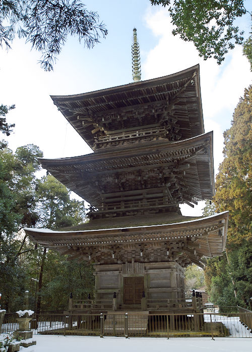 本山寺三重塔